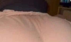 观看 Ally Lotti Tease Pussy Orgasm On Bed Video 色情视频 CUMS