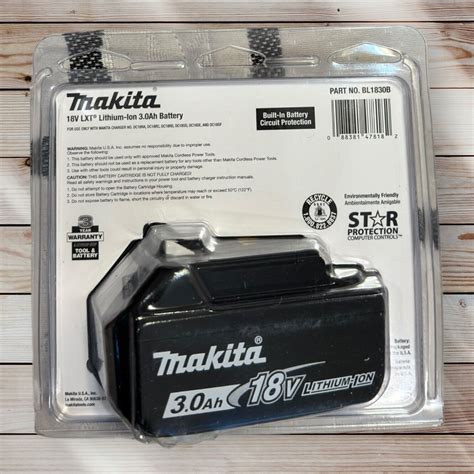 New Genuine Makita Bl1830b 18v Lithium Ion 3 0ah Battery For Lxt Cordless Tools Ebay