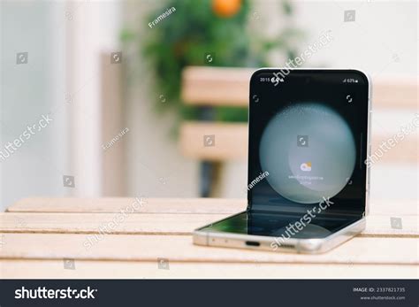 Galaxy Flip Phone Stock Photos And Pictures 1155 Images Shutterstock
