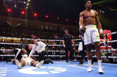 Francis Ngannou Di Ko Anthony Joshua Aku Tak Mau Tinggalkan Tinju