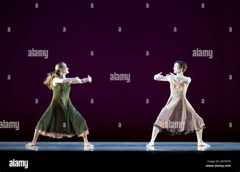 Mark Morris Dance Hi Res Stock Photography And Images Alamy