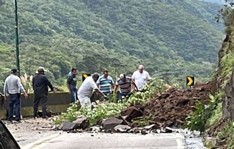 Deslizamento De Terra Na Serra Do Rio Do Rastro Deixa Tr Nsito Em Meia