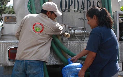 Cómo pido una pipa de agua gratis en Metepec