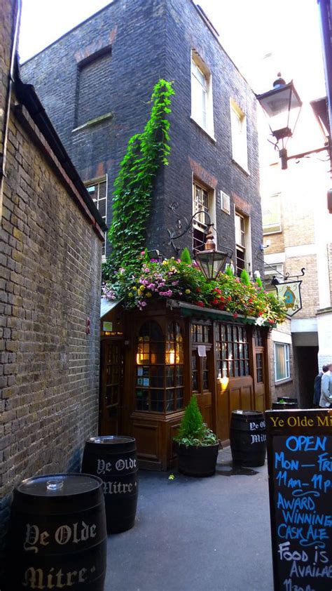 Ye Olde Mitre Tavern, London