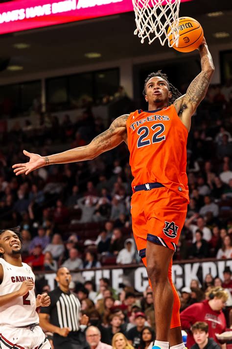 Auburn Basketball Rewinding The Career Of Allen Flanigan