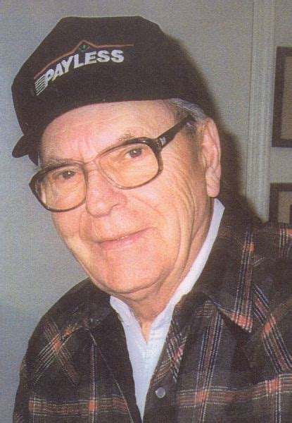 Tom Hawkins (2001)