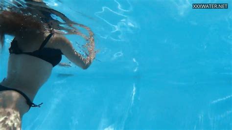 Smoking Hot Hungarian Bonnie Chick Swimming