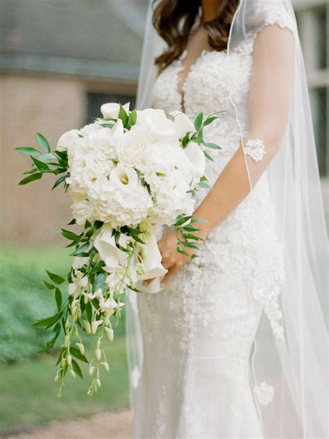 17 Calla Lily Wedding Bouquets