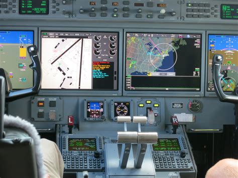 Gulfstream_G550_cockpit | BlueJay Aviation Ltd.