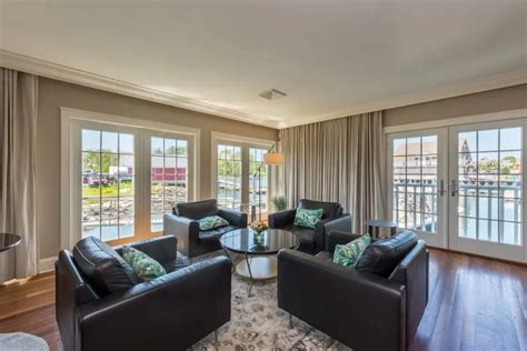 Waterside Cottage Breakwater Inn Kennebunkport Maine Waterfront Hotel