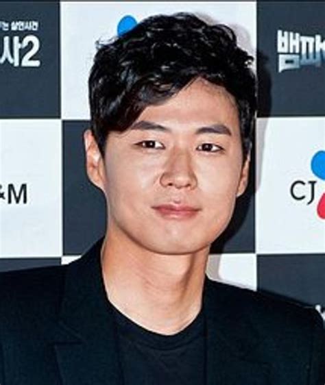 Yang Jeong Hoon Movies Bio And Lists On MUBI