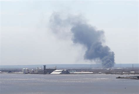 Siliconeer | Multiple injuries in US oil refinery explosion: officials