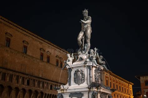 Il Nettuno Fountain Of Neptune Statue At Piazza Del Nettuno Town
