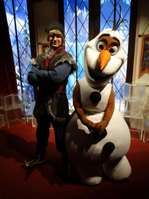 Kristoff, Olaf pair up in new "Frozen" meet-and-greet at Disneyland ...