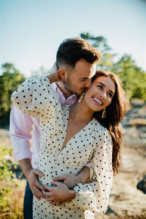 Engagement Photos What To Wear Summer