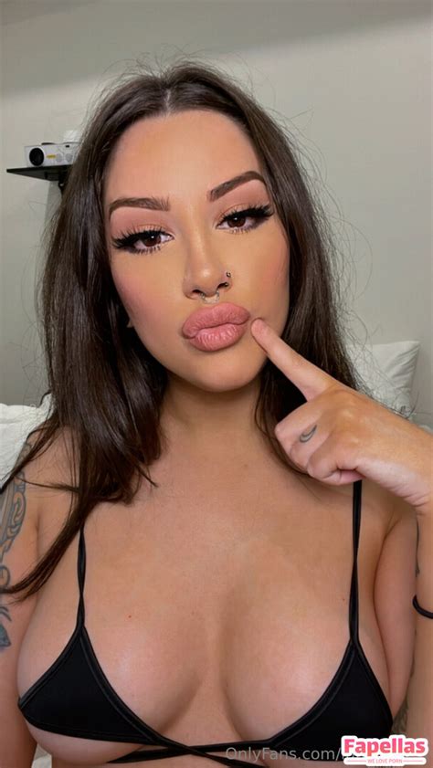 Lunalovebad Aka Luneslovebad Aka Lunalovebadxo Aka Lunaluvbad Nude