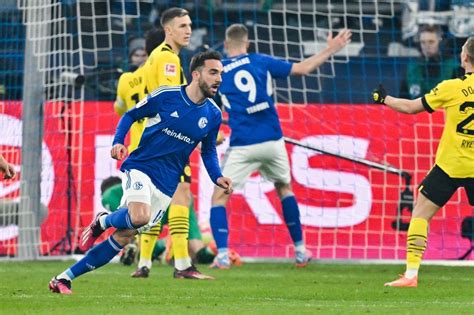 Ausgerechnet Schalke Dortmunds Siegesserie Gestoppt