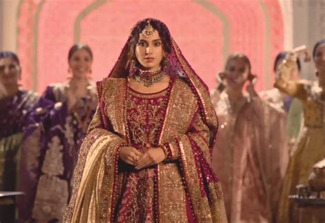 Iqra Aziz Outfits 17 Of Iqra Azizs Best Dresses Ever Simple Trendy