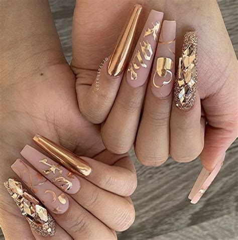 Pin by 2ɱα૨α on Nails Nude nails Nail designs Nail art