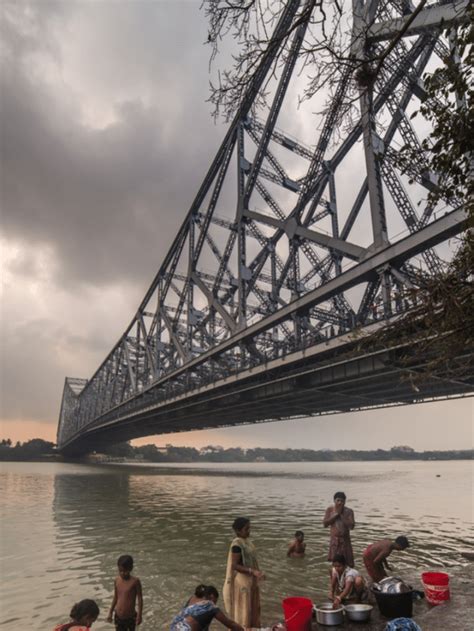 Howrah bridge: 8 interesting facts – News9 LIVE