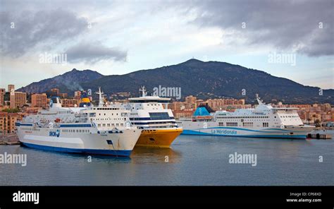 Navi Da Crociera Nel Mediterraneo Immagini E Fotografie Stock Ad Alta