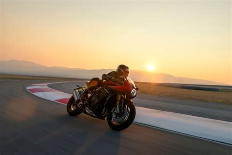 Triumph Reveals Speed Triple Rr Modern Cafe Racer Credr Blog