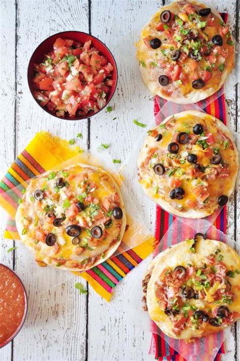 Easy Mexican Pizza