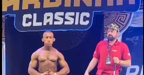 Blind Bodybuilder Flexes And Wows The Crowd 9GAG