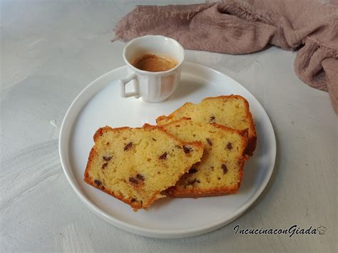 Ciambellone Con Gocce Di Cioccolato In Cucina Con Giada