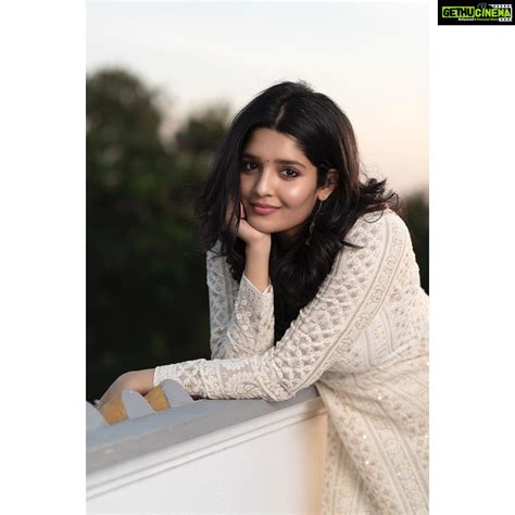 Ritika Singh Instagram Gethu Cinema