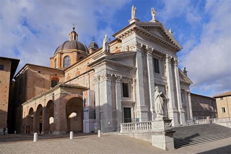 Catedral De Urbino Ciudad De Urbino Y Patrimonio Mundial En Marche