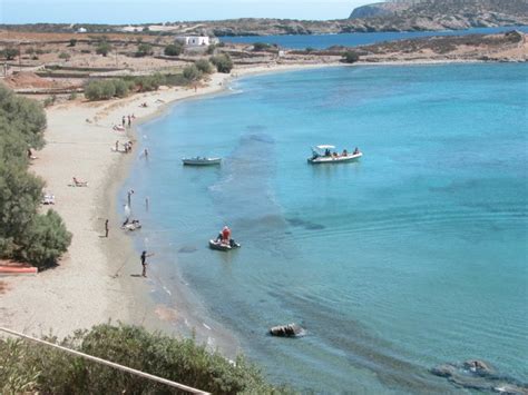 Schinoussa Beaches - The beaches in Schinousa Island Greece