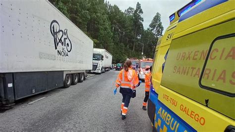 Trasladan al Clínico en estado grave a un vecino de Noia tras