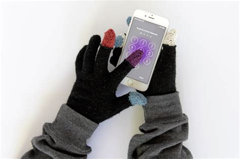 Easy DIY Touchscreen Gloves