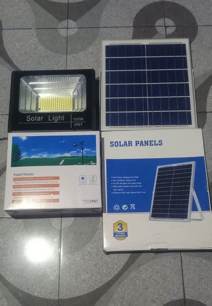 Jual Super Terang Big Panel Lampu Sorot Solar 100W Lampu Surya Garansi