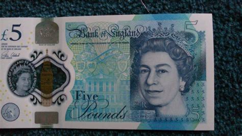 The New 5£ Note Comparison With The Old Explanation Of Security