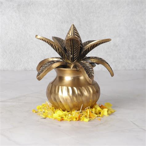 The Advitya Brass Mangal Kalash Or Pooja Lota With Nariyal Showpiece