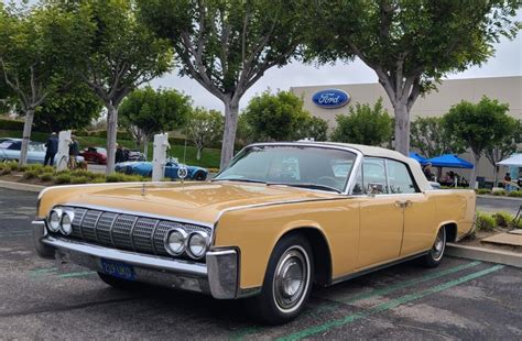 Lincolns Of Yesterday Today And Tomorrow Dazzled At Fords Special