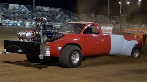 Truck Pulling Super Modified Wd Trucks And Pro Stock Wd Trucks