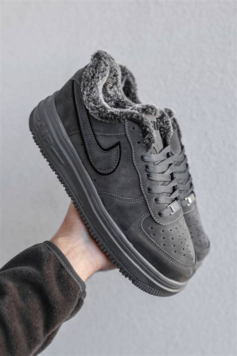 Мужские зимние кроссовки Nike Air Force grey с мехом / Найк аир форс ...
