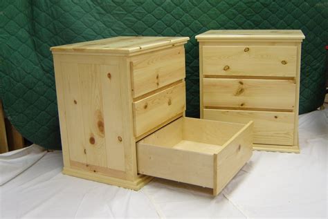 Gordonhastreiter Knotty Pine Nightstands