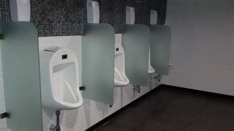 Curve Urinal Divider Glass Straight Shape At Rs In Vasai Virar