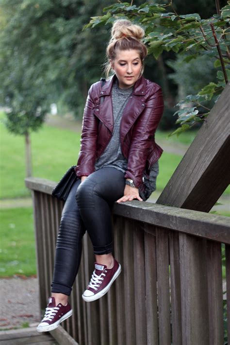 Outfit Weinrote Lederjacke Und Converse Low Fashion Passion Love