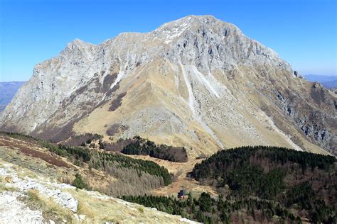 La Pania Della Croce E Il Pizzo Delle Saette Oltre Foce Di Flickr