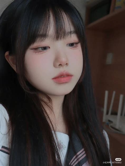 Save Follow Me ♡‿♡ Donnarachel In 2024 Ulzzang Girl Korean Girl Medium Length Hair Cuts