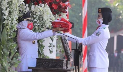 1 100 Undangan Upacara Bendera Telah Disediakan Khofifah Untuk Rayakan