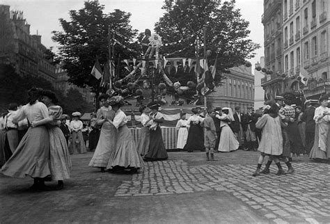 10 Vintage Bastille Day Photos To Celebrate The French National Holiday 10 Vintage Bastille