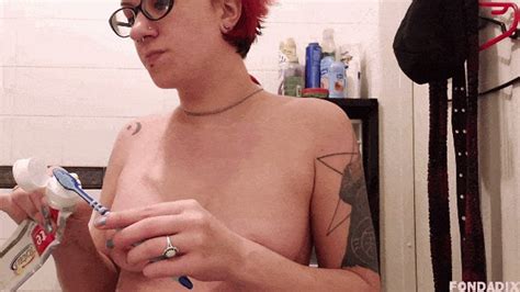 Tits Out Toothbrushing MP4 1080p Fonda Dix Clips4sale