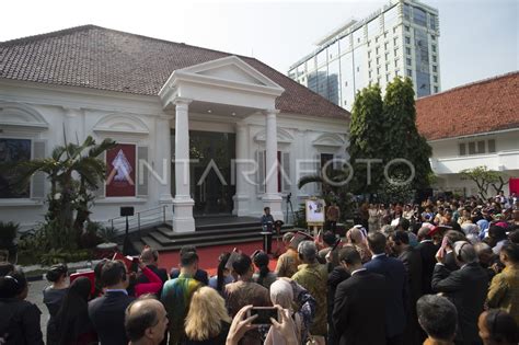 Pameran Lukisan Koleksi Istana Antara Foto