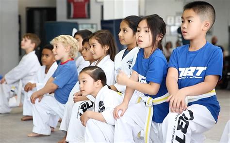 Taekwondo studio leads students to better lives | Cronkite News